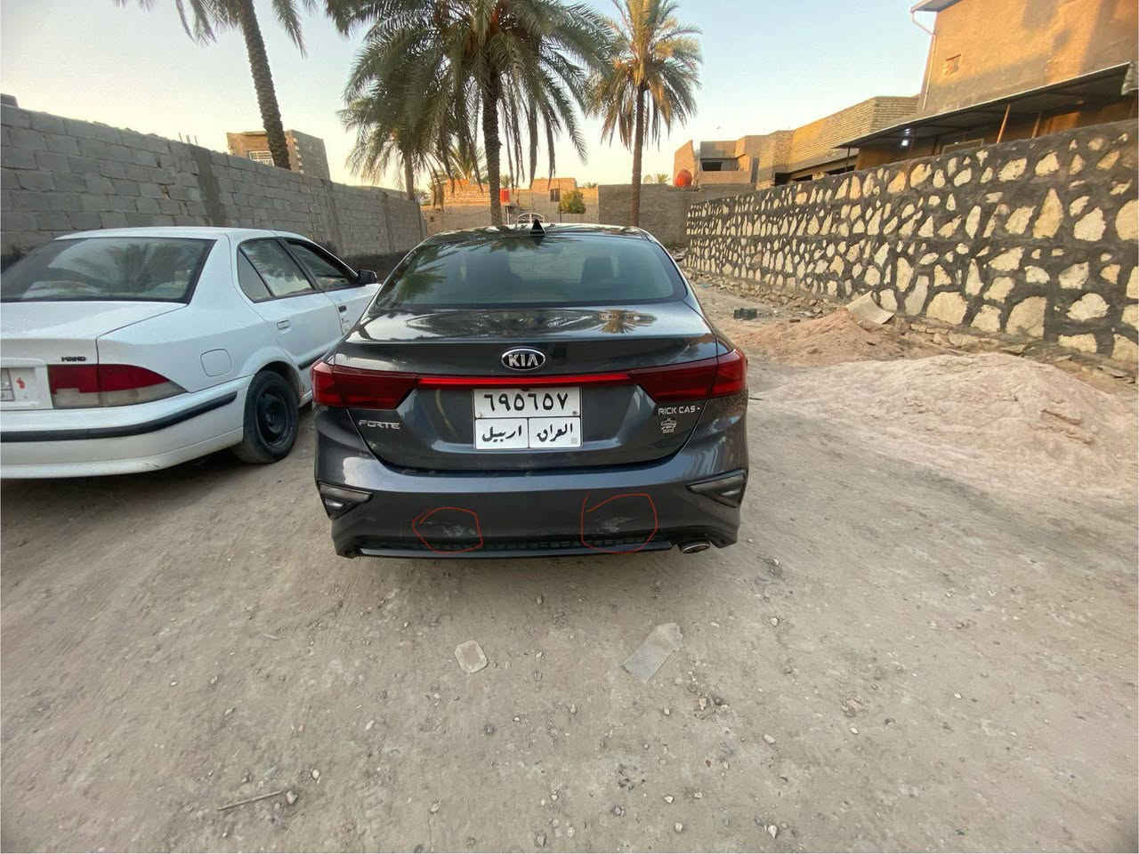 فورتي 2020
محرك دوش 2000

رادار أمامي

تحديد مسار 

منبّه توقف ذاتي

نظام قياس ضغط الإطارات

تحكّم بالمقود من أربع جهات

مثبت سرعة (كروز كنترول)

شاشة لعرض الأعطال

شاشة مخصصة لأعطال الإنارة

نظام Apple CarPlay

تعمل على البنزين مع منظومة غاز إيطالية من أفضل الأنواع (اقتصادية جداً)

الحدادة بحالة ممتازة

تايرات جديدة مع وجه أملس للحفاظ على الويل
تبريد ممتاز 👌
***********
