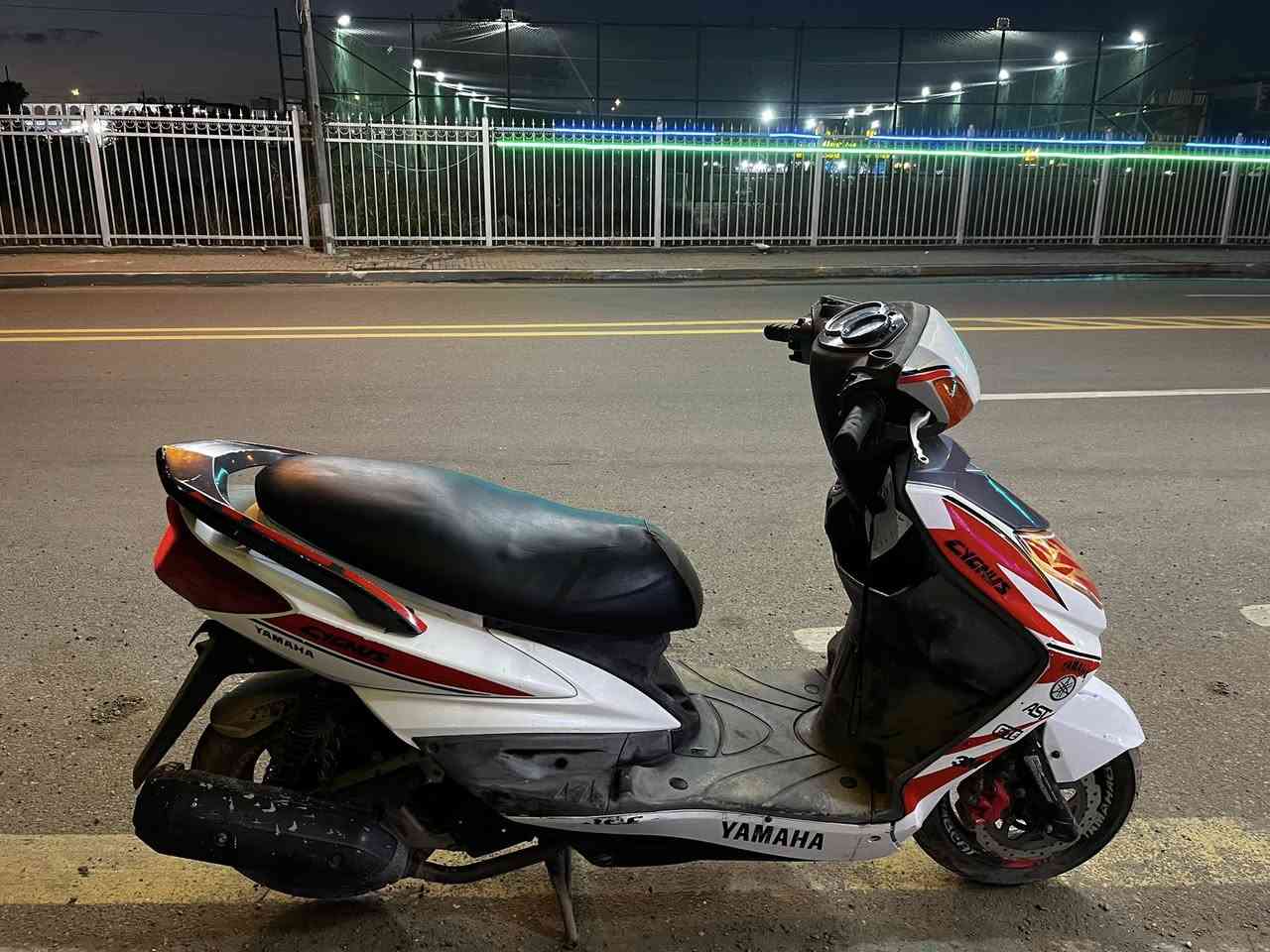 سلام عليكم دراجةسكنس فحل نوزل الدراجه كاملة ما بيها اي نقص الدراجه شوفة عينك سلف كهربائيات كلها شغاله ما بيها اي نقص بيها تزويد قليل بلادي الدراجه نكره بكل وقت السعر 550 وبيها مجال للشراي مكاني بغداد الكاضميه رقمي ***********
