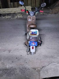 دراجه شحن للبيع  السعر 250 وبيها مجال قليل  الدراجه نضيفه  شوفت عينك  ...