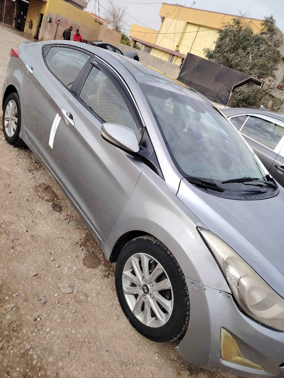 النترا ٢٠١٢ خليجي رقم شمالي بسمنه هسه جديده بيه جاملغ وبنيد مكينه جديده شديناها سعرها ١٠٠ وبيه مجال حك الجيه ***********
