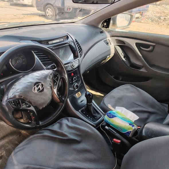 سلام عليكم انتره وارد ومريكي 2015 حادثه جاملق الخلفي قبق جنطه مبدل مكينه 1800 صدر مامي خلفي جديد سعر 100وبيه مجال استفسار *********** بغداد
