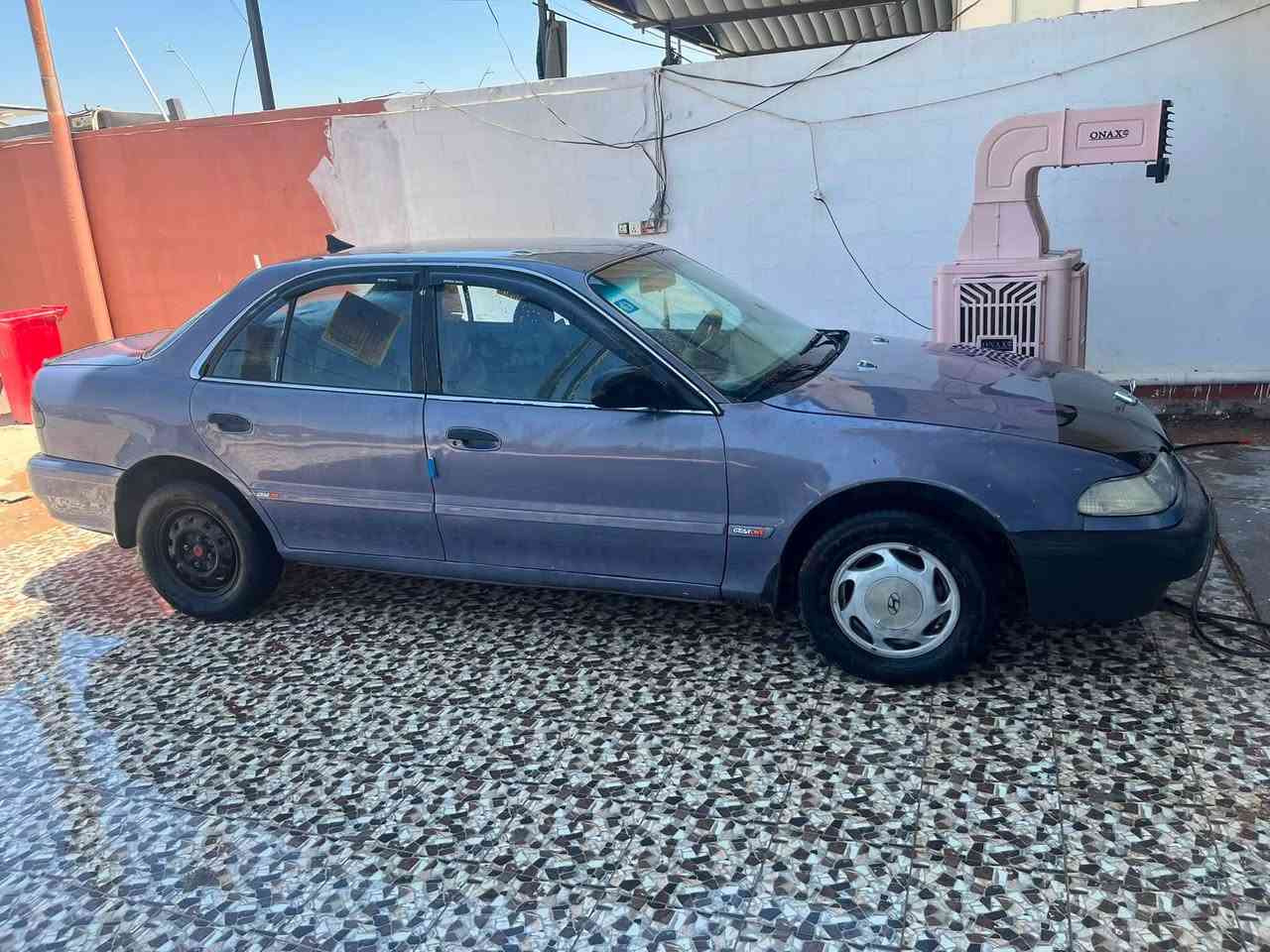 سونتا تو للبيع  موديل 93 كير اوتو محرك 1800 اقتصادي  جديد قبل شهرين شاده كير نضيف سياره حلوه و كامله نضيفه مال بيت   
كهربائيات كامله كله شغاله . اربع جام شغاله كيجاته كله شغاله منضومه لايت جديد كله شغاله عالي ناصي بلاجكتورات .ريمون سنترلوك شغال  شاشه كامره.نقصه بس منضومه تبريد. سياره باسمي سنويه  وهزه قبل شهر جددته 2031 معروضه  ب43 تواصل رقم ***********مكانه ديالى غالبيه  قرية اللقمانيه
#بيه طخه بالجامرلغ مال سايق مو ضربه محكوكه برصيف
