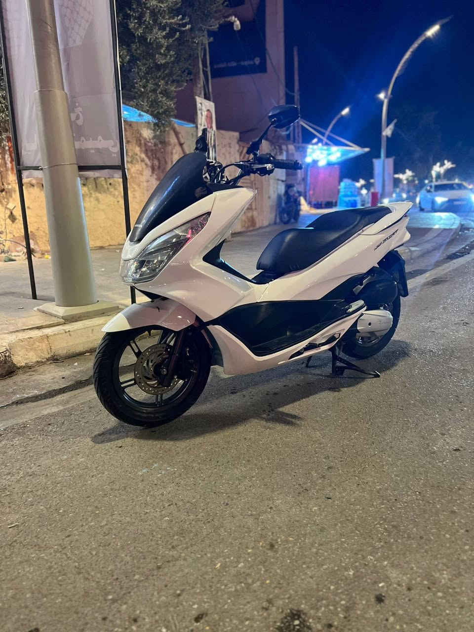 السلام عليكم PCX جيل الثاني موديل 2018دراجه ياباني دراجه خير من الله  مواصفات
(الدراجه مدفوع كمركها يعني اصولي شرط الترقيم) 

ستان كهربائي   

حساس ازدحام 

دفايه يدات 

حجم المحرك 150

1500000
مليون ونص وبيها مجال للشراي  

رقم  ***********
ممتواجد خاص 
عنوان ديالى بعقوبه 

رجاء المو شراي لايتعبني
