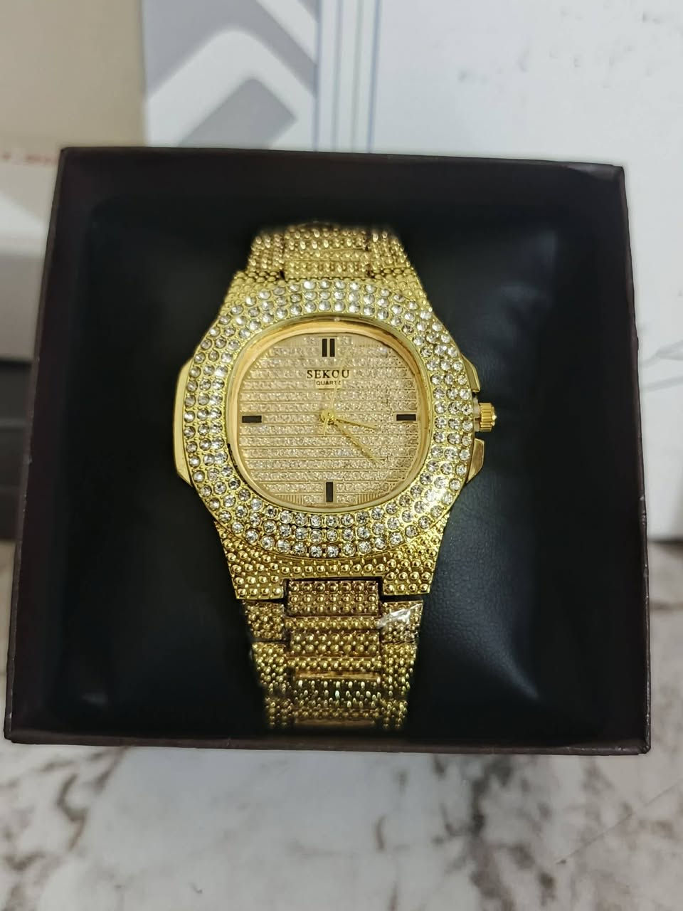 ساعات ماركة رولكس مختومات من كل الجوانب قطع اصليه
سعر القطعه 20الف


**إذا كنت صاحب هذا الإعلان وتريد حذفه لأي سبب، رجاءا أرسل رسالة إلى الدعم الفني**