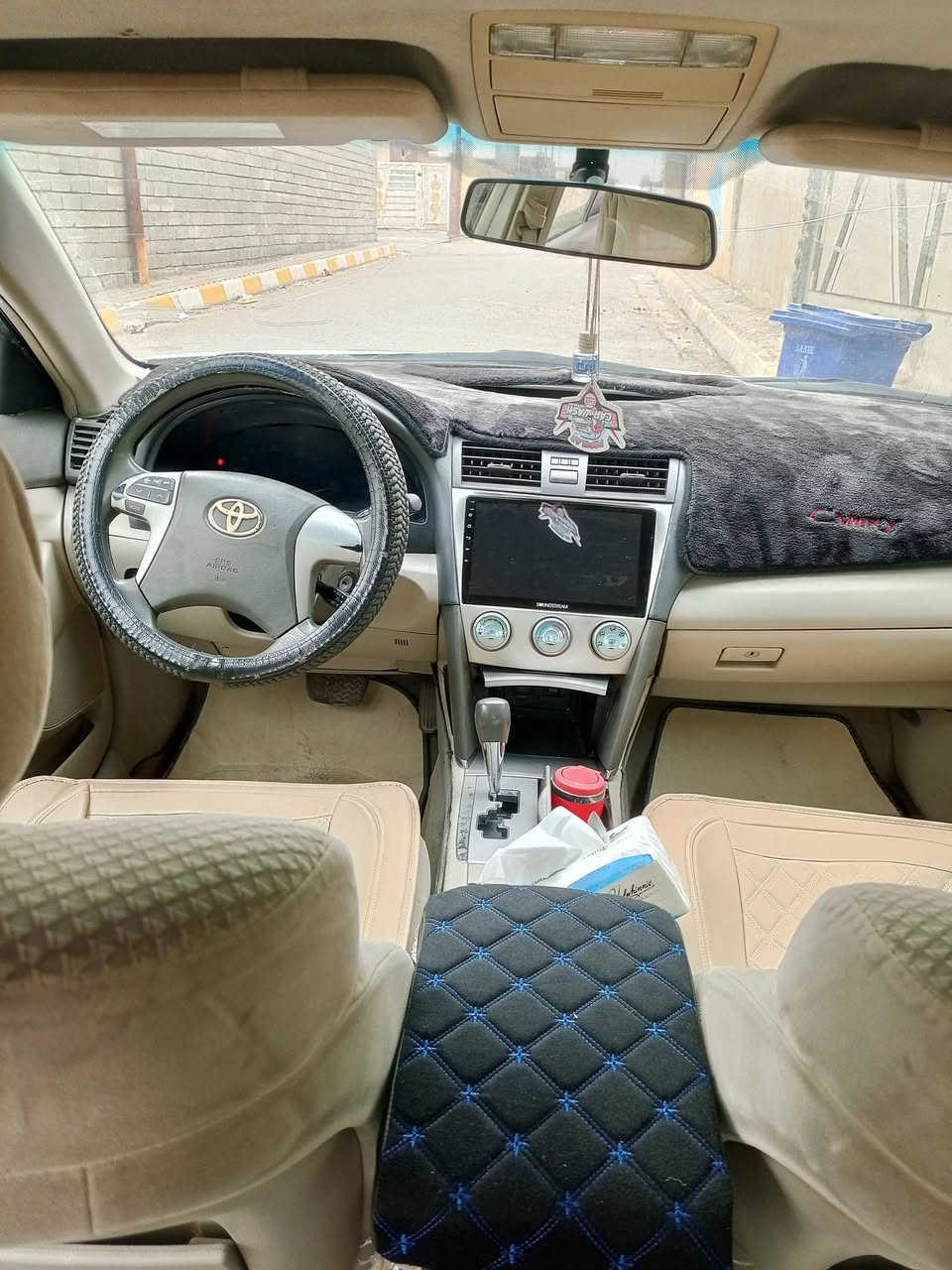 السلام عليكم كامري للبيع موديل 2007 كير محرك شرط سنويه ل28 شرط التحويل والغرامات تدفئه تبريد صدر جديد تحكم ستيرن كهربائياتها كلها شغاله لايت زنون السياره بيها خمس قطع صبغ والباقي مكفول سعر السياره 87 وبيها مجال مكان السياره صلاح الدين بيجي رقم الهاتف ***********
