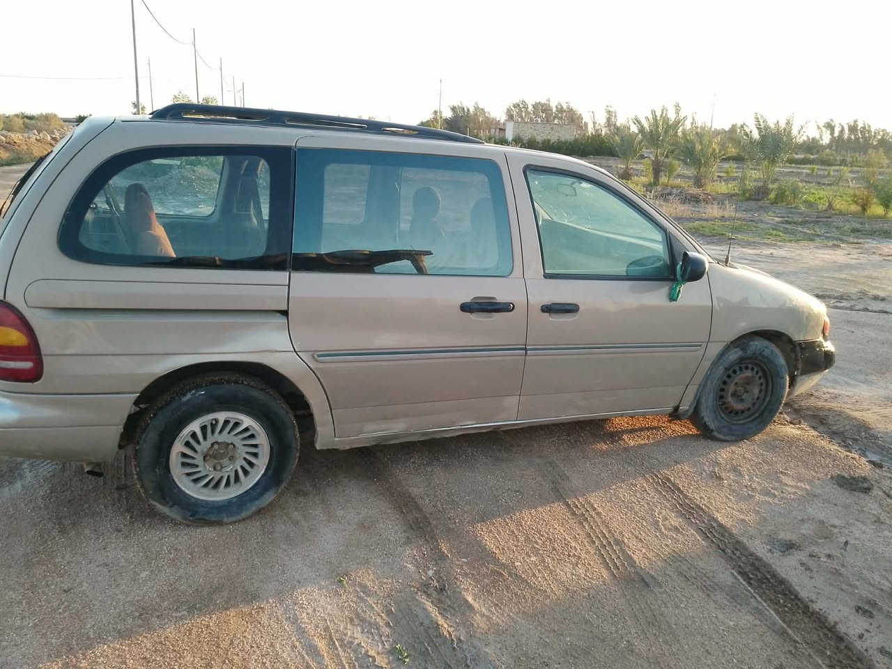 فورد وندستار موديل 1998  سياره نضيفه .العنوان الديوانية   قضا الحمزه  رقمها بغداد. سعرها 35 مستعجل ع ببيعتها


**إذا كنت صاحب هذا الإعلان وتريد حذفه لأي سبب، رجاءا أرسل رسالة إلى الدعم الفني**