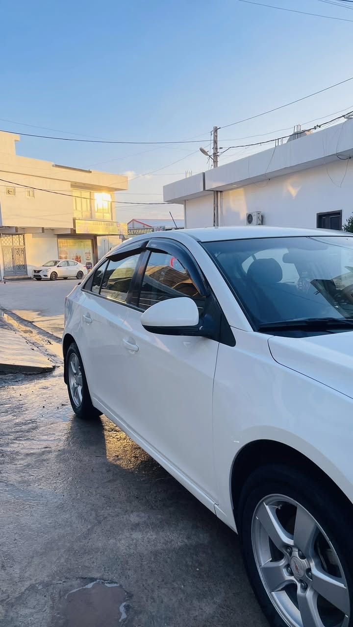 سلام عليكم
السعر 82 وبي مجال قليل 
شوفرليت كروز 2012  خليجي رقم اربيل محرك 1800كير ومحرك جدد تريد تحويل تريد وكاله 

سنويه لحد 2030

السياره جاهزه من كلشي

 تبريدثلج  

باتري جديد 

شاشه كامره 

السياره بيها بس باب السائق بارد

مكاني كركوك

***********
