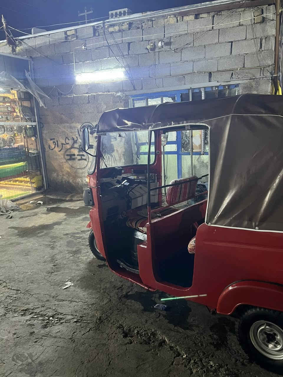 تكتك للبيع موديل ١٨ سنويه نجف مكاني كربلاء ***********
