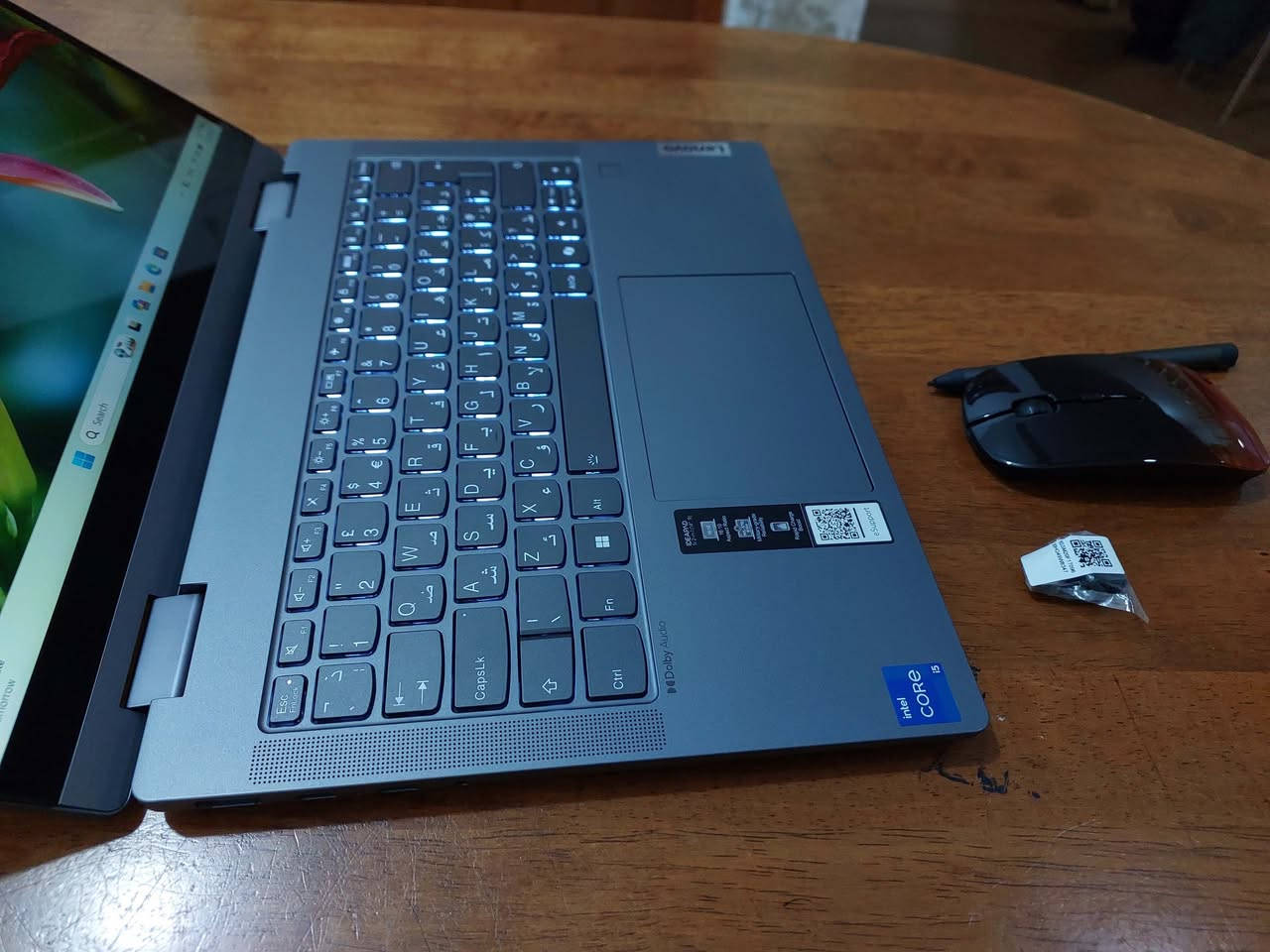 السلام عليكم ..... جيل 13 معالج فئة H (من اقوى فئات المعالجات )... شاشة14 لمس قلاب  TOUCH  مع القلم بدقة عالية WUXGA الوان حقيقية مشبعة ... رام حجم 16 كيكا نوع DDR5 بتردد عالي جدا ...ماركة لينوفو شرق اوسط مال مكاتبنا مو بالة .....هارد نوع SSD NVME  اسرع الهاردات بحجم 512 كيكا ..معالج كور اي 5 جيل 13 فئة H  ... بصمة اصبع ...شاحن تايب سي TYBE C...كيبورد ضوئي 3 درجات .. الجهاز نظيف جدا ميفرق عن الي بالكارتون بشي  وسلم وشكلة حلو وشحنة فوق الممتاز وكارتونتة والقلم الاصلي وكافة الملحقات ويا  ...ملائم للبرامج الهندسية والتصميم والدراسة ولرجال الاعمال وغيرها.... مكانه بغداد وسعره حلو للاستفسار الاتصال *********** او ***********(واتس)
