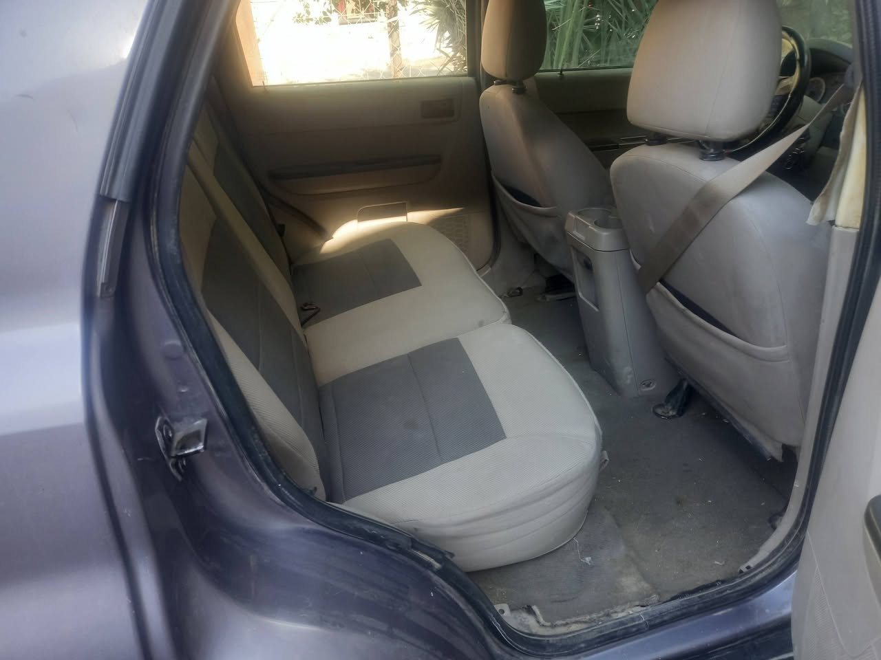 السلام عليكم 
مراوووووس فقط باجيب شيروكي محور بطة فقط??
عندي سيارة فورد سكيب موديل ٢٠٠٨ بغداد دولي باسمي سيارة محور ياباني ٦سلندر افلون VVT حجم ٣٠٠٠ مكينه شاد حاويه قبلةسنه اقل تقريبآ وعند فيدو سيارة كلين تايتل عدا بنيد تبديل طاير بامشي رايد مراوس جيب من موديل ٢٠٠٠ إلى ٢٠٠٤ عندة يدخل خاص


**إذا كنت صاحب هذا الإعلان وتريد حذفه لأي سبب، رجاءا أرسل رسالة إلى الدعم الفني**