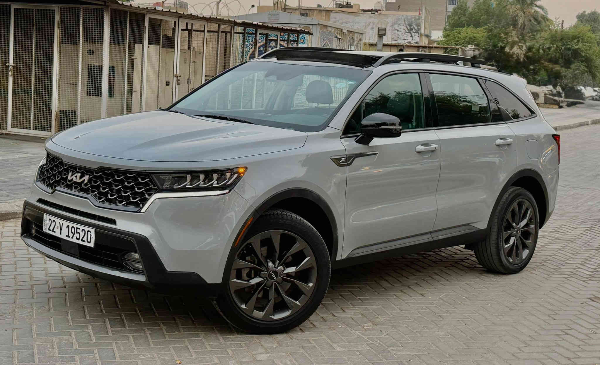 سورنتو 2023  Xline قماره بانوراما 
فول فول مواصفات  داخل منفصل vip

للبيع بدون مراوس 
وارد امريكي دخول جديد 
مرقم اربيل ( تريد وكاله او سنويه بأسمك ) 
محرك 2500 تيربو 🚀🚀
ارباك بردة فقط ⚡️

كشنات جلد تدفئه 
كشنات اماميه كهرباء 
7 راكب 💯 ماشية 35
كشنات خلفيه منفصل vip
سعر🔥🔥235🔥🔥
شاحن واير لس 
رادارات عدد 4 
حساسات وكامره خلفيه 
بك لايت LED 
لايت 3 عدسات زنون LED 
ويل 20 بلاك 
قياده ذاتيه 
تحديد مسار 
مودات قياده عدد 4
صندوق كهرباء يفتح عند الاقتراب 
اناره ترحيب عند الاقتراب 
سايد بريك بصمه 
تشغيل عن بعد 
اشاره بالمرايه 
تبريد شاشه 
صور الحادث مرفقه  حادث. ثلاث قطع بدون دواخل نقص ما بيهه 
مكان السياره   بغداد. كاظمية
رقم  ***********
