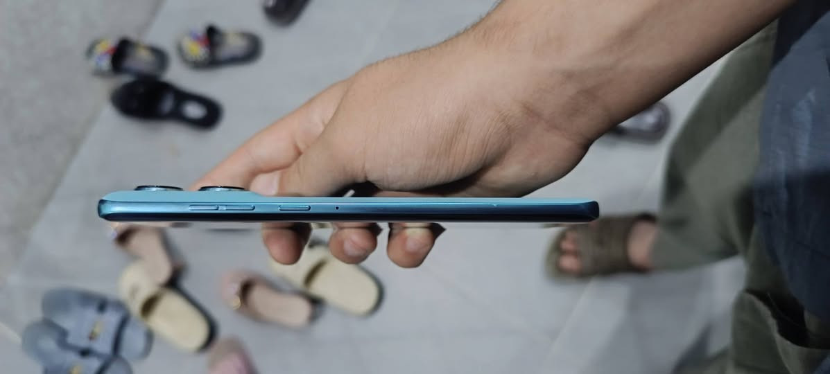Motrala edge 60 fusion 2sim بیرگەی 256GB  رام 12+12).ڕوونمایی شاشەی تێپەڕی 6.67 ئینج P-OLED، خێرا (120Hz) و زۆر ڕوون لەژێر خۆردا.هێز: پرۆسێسەری Dimensity 7300، بەهێز بۆ یاری و بەکارهێنانی قورس.کامێرا سەرەکی 50 مێگاپێکسڵ (دژە لەرزین) + سێڵفی 32 مێگاپێکسڵ.باتری 5200mAh لەگەڵ شەحنی زۆر خێرا (68W).بەرگری ئاو دژە ئاوی تەواو (IP68/IP69).  شوێن هەولێر گۆرینەوە هەیە nrx 370 مەجالێکی کەم


**إذا كنت صاحب هذا الإعلان وتريد حذفه لأي سبب، رجاءا أرسل رسالة إلى الدعم الفني**