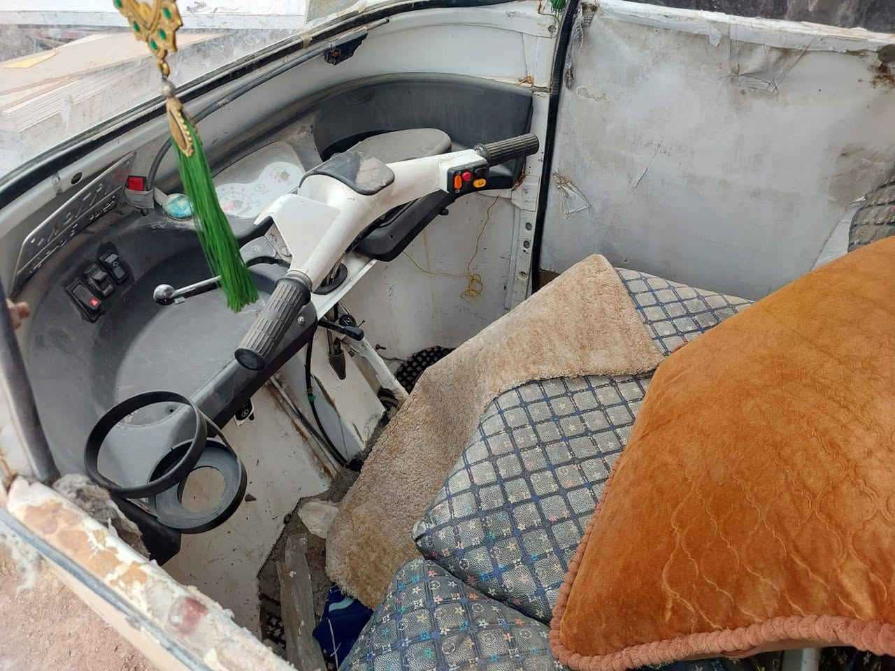 السلام عليكم 
تكتك اتول موديل 2020 رقم وسنويه راعيها متوفي 
ومتروكه صارلها 4 اشهر الاستفسار ***********
العنوان بصره شط العرب الجزيره الحوطه قرب حسينية مله علي
