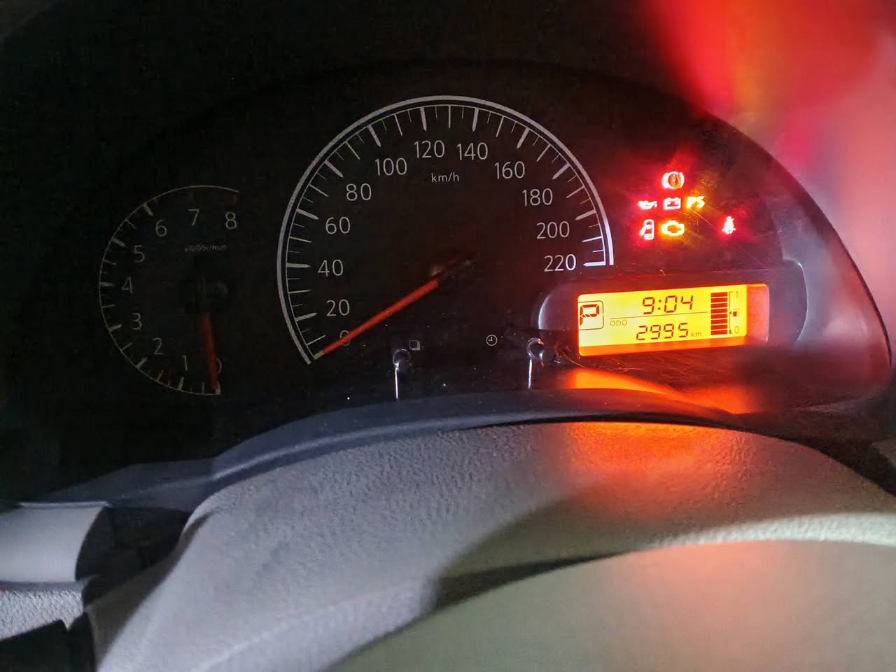 نيسان سني موديل 25 هندي ماشيه 3000اله شويه مكفوله حتى من الجكه السعر127 بيها مجال حك الجيه ***********
