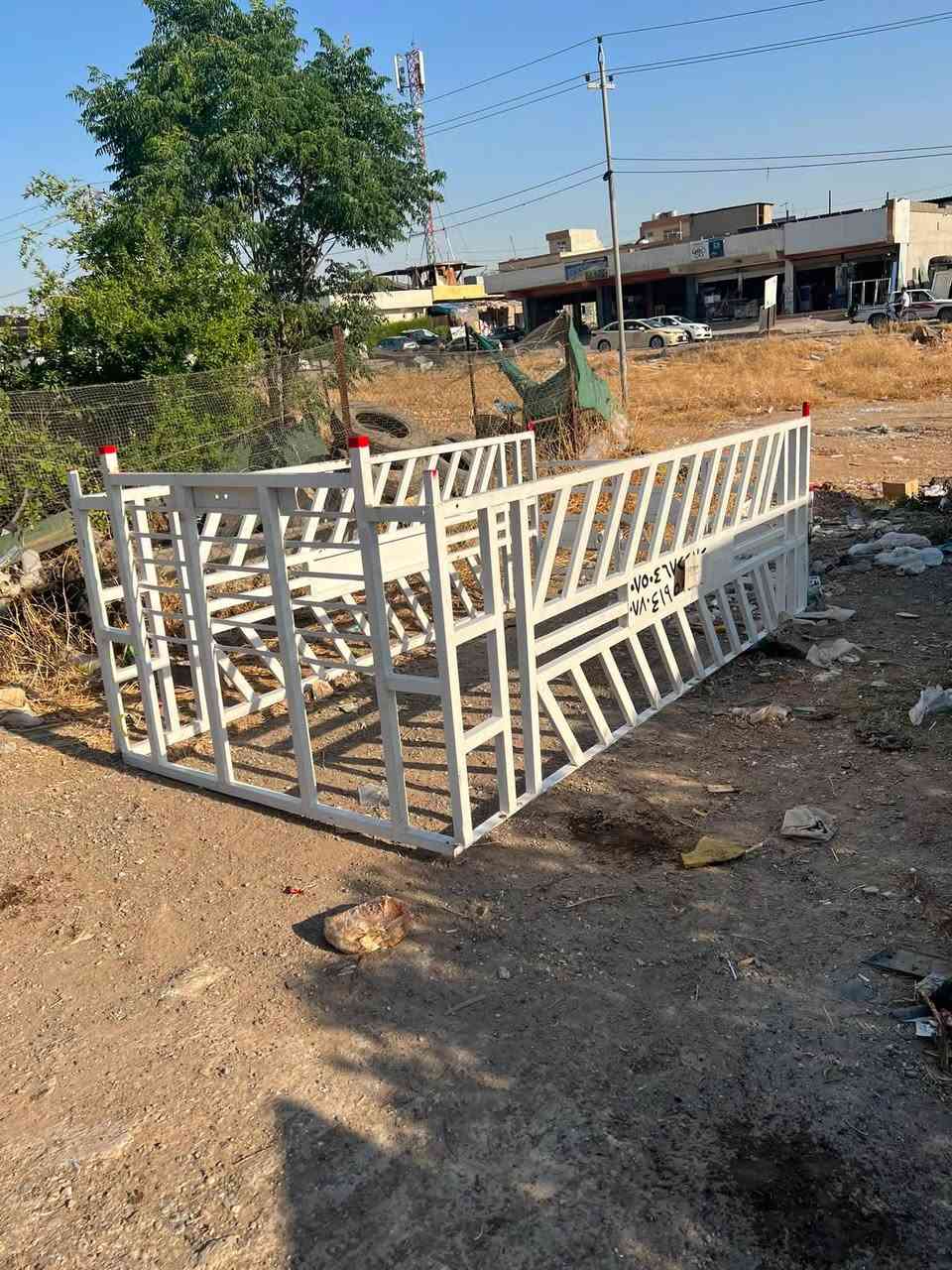 چەمچەی کیا 4000 بۆ فرۆشتن شکاو خایسی نیە سبوخی نوێیە سعر 275 هەزار شوێن هەولێر  ***********     ***********
