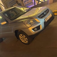 سبورتج 2010 خليجي  السياره كفاله ما عده شبر ب بنيد  وشبر ب جاملغ الخلف...