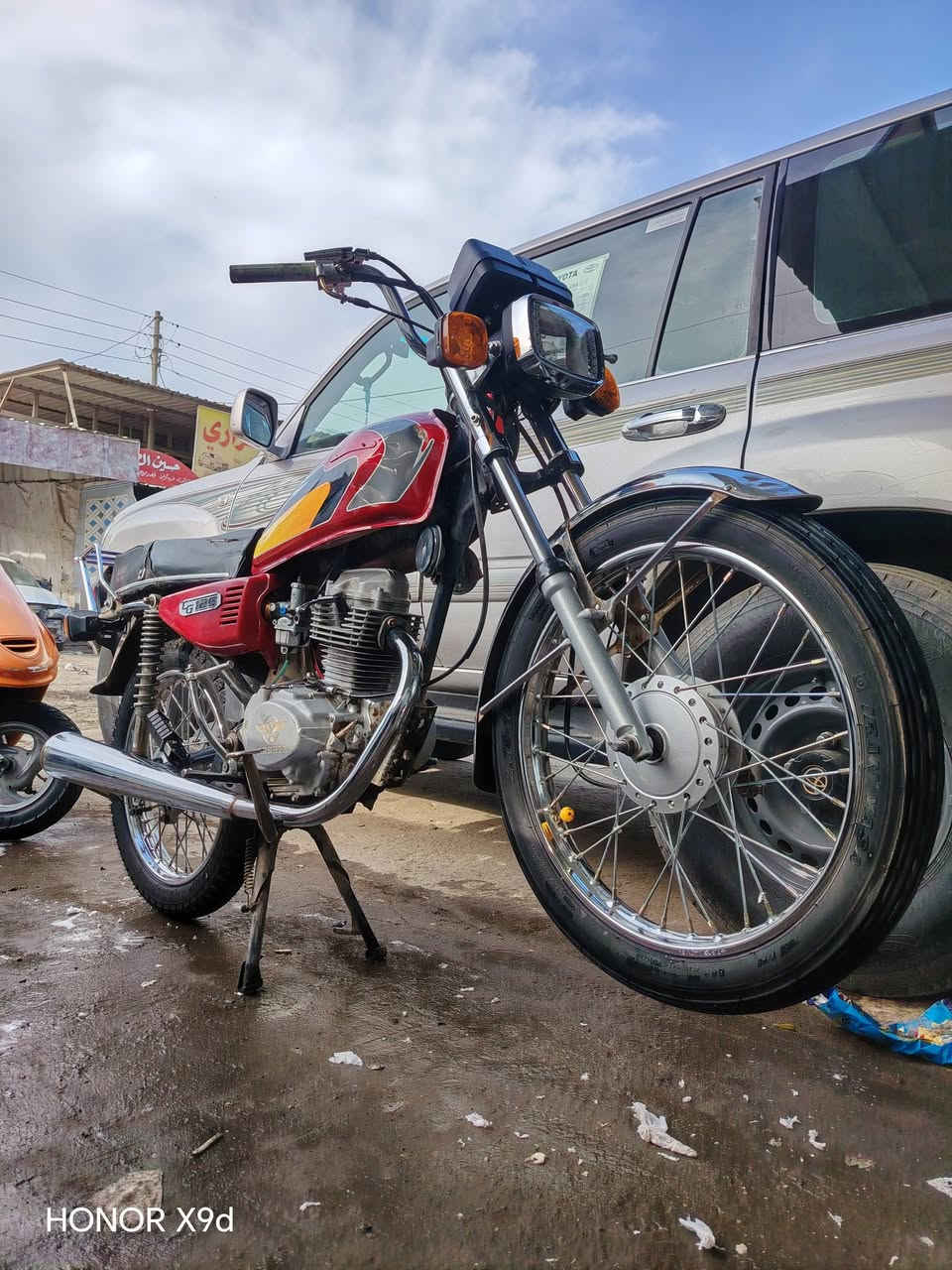 سلام عليكم أربعه كير كلك للبيع دراجه نضافه فول شوف عينك العنوان النجف حي الأنصار 
مديل 18 السعر 400 قفل الهاتف *********** غير متواجد مازنجر
