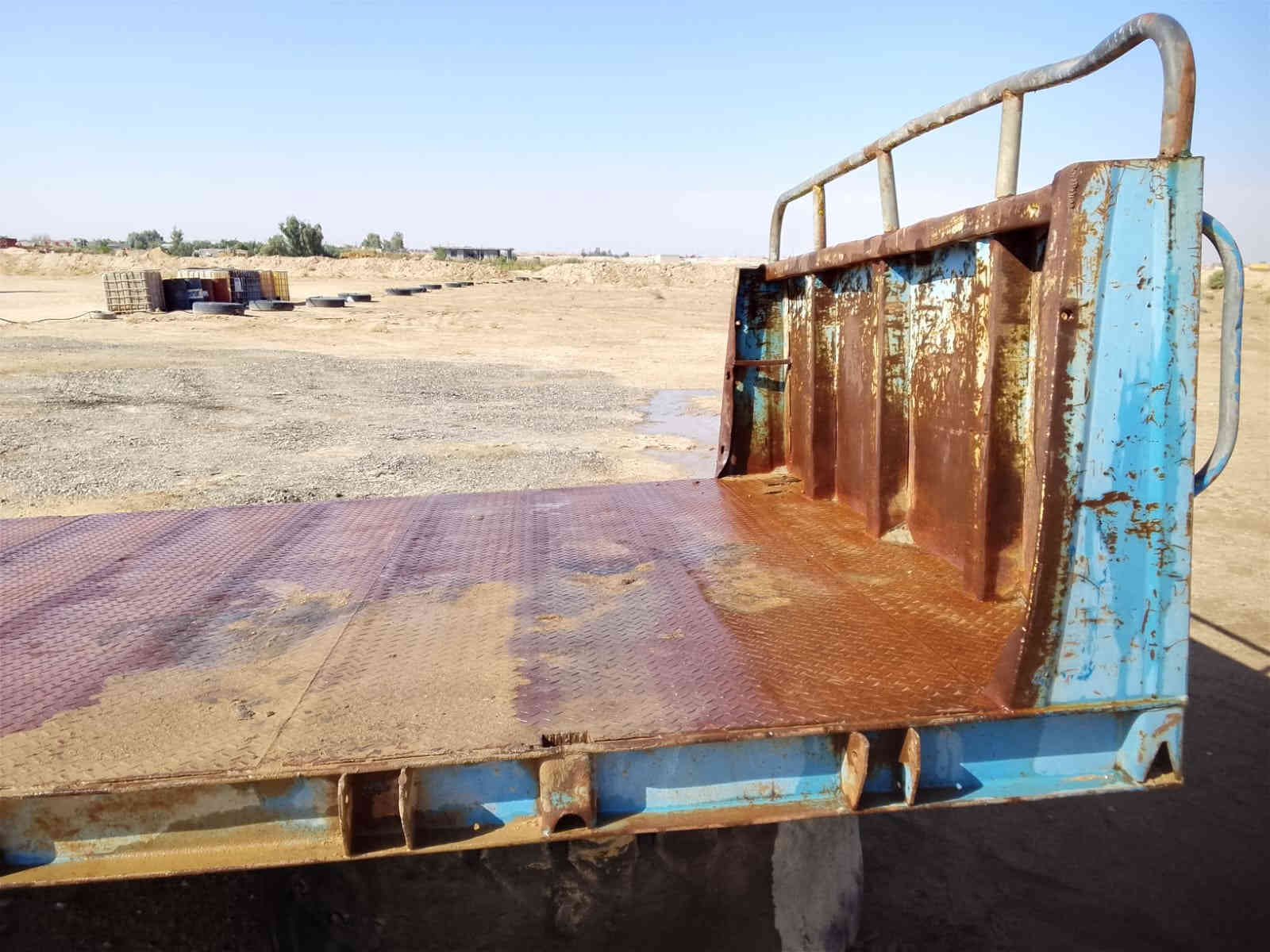 السلام عليكم 
صطحية للبيع نضيفة 
الطول والعرض داخل موجود صور 
#السعر 2,750 وبيه مجال اي ستفسار رقم 
*********** المكان كربلاء
