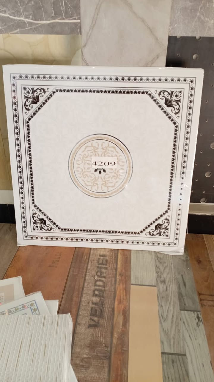 سقوف ثانوية جملة و مفرد
العنوان بغداد شارع سعدون

***********
