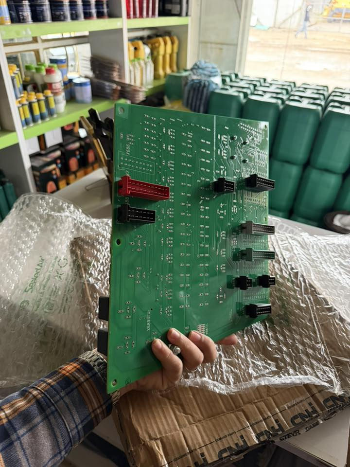 وكالة كريم العارضي
يتوفر لدينا جميع ادوات احتياطيه حاصدات وساحبات نيوهولند حديث العنوان واسط الصويرة الحي الصناعي 
يوجد لدينا خدمة توصيل 🚚 لجميع محافظات العراق 
***********/حسن العارضي 
***********.حسن كريم
