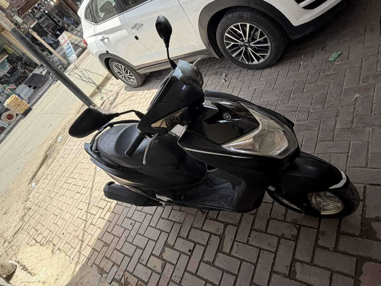 سكنز شمعه ياباني الدراجه حلوه بيهة صوت ب الكام شفت خفيف السعر ١٣٠٠ قفل مكاني ب الكريعات ***********
