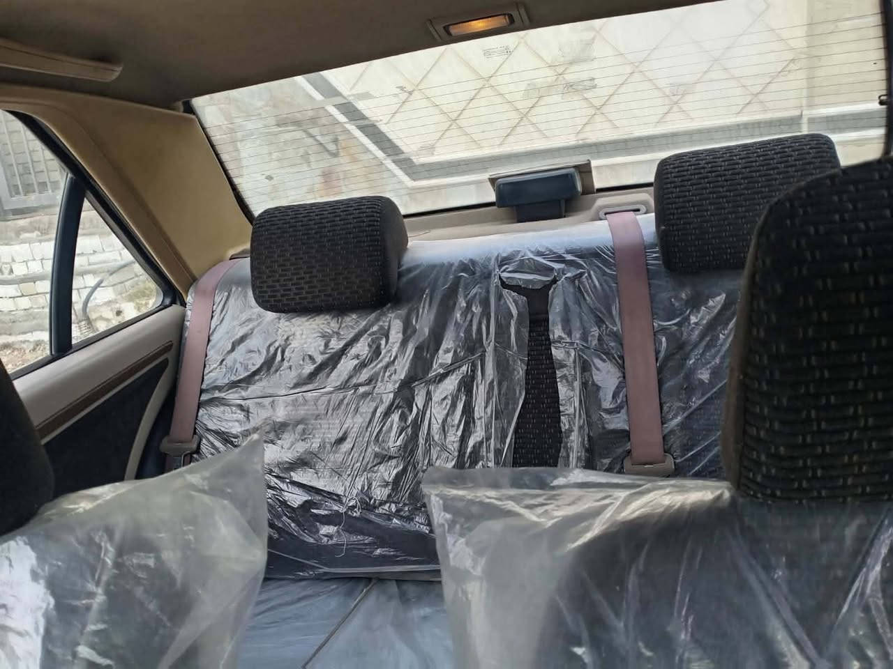 السلام عليكم سياره بيجو باص للبيع  موديل ٢٠٢٢ رقم بابل  ٨٠ورقه مع   كفالةبابل   حي الضباط*********** اي ستفسار 🤙
