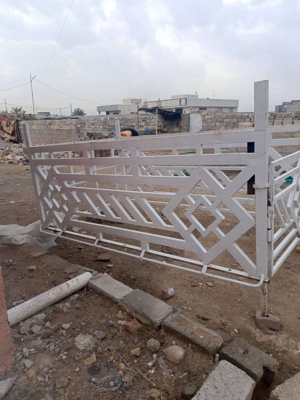 السلام عليكم محجر للبيع مال فحل سعر ٤٠٠ ***********
