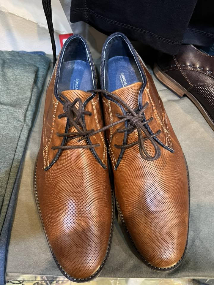 قياس45
جديد
جلد طبيعي
السعر60
للحجز مراسله لطفاً


**إذا كنت صاحب هذا الإعلان وتريد حذفه لأي سبب، رجاءا أرسل رسالة إلى الدعم الفني**