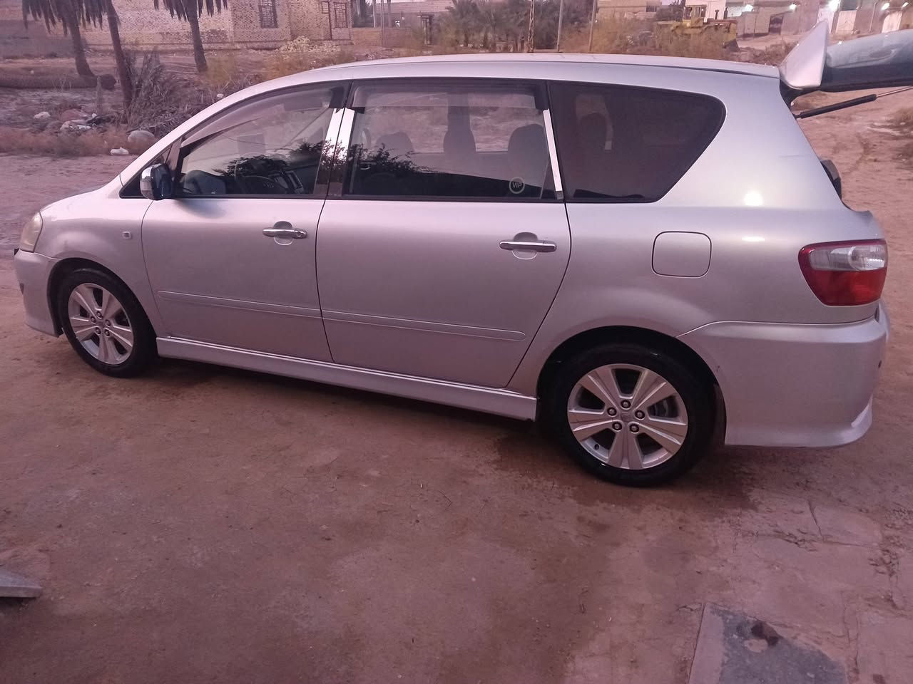 سياره ابصم للبيع
كرستال اصل 🤎
موديل 2003
رقم انكليزي الجديد 
سياره ستوها ديكنه أرقامها صارله 4 اشهر 
الشاصي المرغوب 
مكفوله 😀🤎
مكينه وكير نضاف خير من الله
السياره مري شفط 
كهربائيات شغاله كلها 😀🤎
مكانه ديوانيه غماس 
السعر 130 وبيه مجال بسيط
رقم ***********
