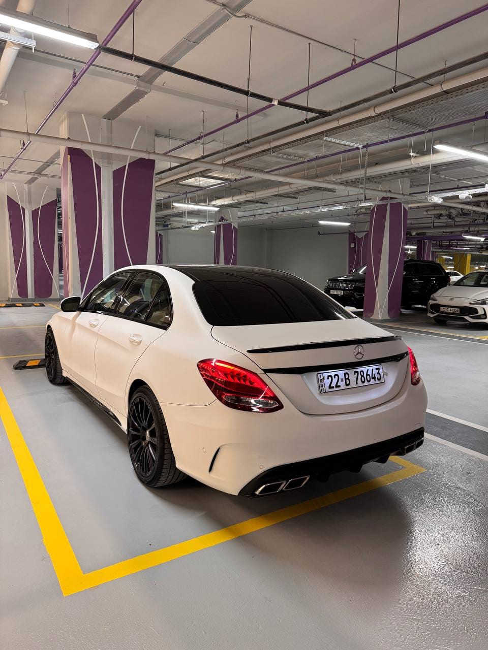Mercedes-Benz C300 – American Specs 🇩🇪
الموديل : [ 2017 ]
المحرك : [ I4 / 2.0 - Turbo ] ⚡️
الگير : [ أوتوماتيك ] 
الممشى : [ 70 الف ميل ]
اللون : [ أبيض - صدفي ] ⚪️
الحالة : [ السيـارة وارد أمريكا ضررهـا البنيد فقط ! ]

[ السعـر .. $21,500 قابـل للتفـاوض ✅ ] 

[ الـــــمـــواصــفـــــات ]

- السيـااارة فووول أعلـى مواصفـات للأخير 1 / 1 

الموقع : [ بغـداد / حي العـدل ] 📍

للتواصل واتس اب او اتصال : [ *********** ]

#mercdes #benz #c300 #amg #yasser_erbil
