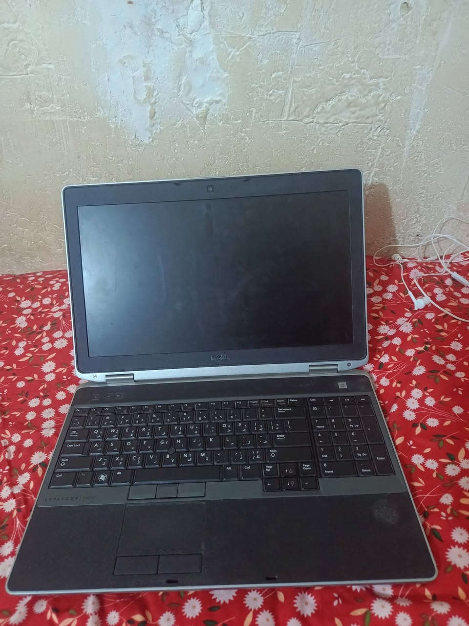 السلام عليكم حاسبه دل نضيفه شغالا اي خلل مابيها كامله تفيد دراسه والالعاب السعر 125 بيها مجال بسيط.*********** بس واتساب
