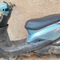 دراجه بريز  لايت عالي للبيع تشتغل هندر سعر ٣٠٠  بغداد 07705867649