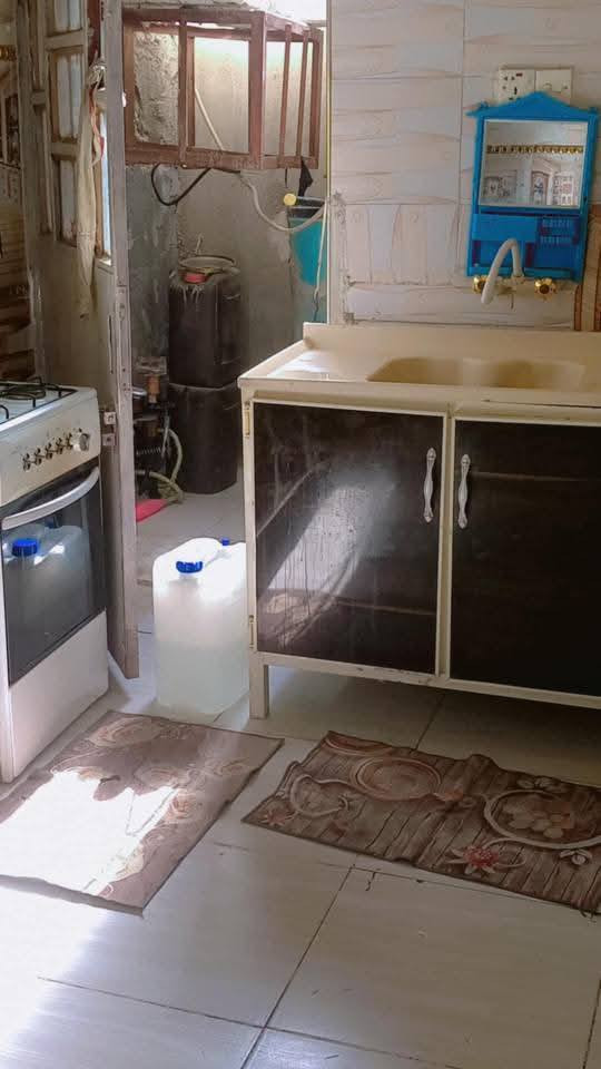 مشتمل ٥٠ متر واقع حال ٦٠ عنوان مسقط قريب مدرسه امرلي والروضه سعره ٣٠
***********
