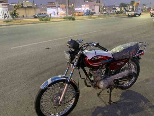 سلام عليكم دراجه يراني للبيع محرك نامه برو اي عيب مابي شرط موديل 20 سعره 350 بي مجال ***********
