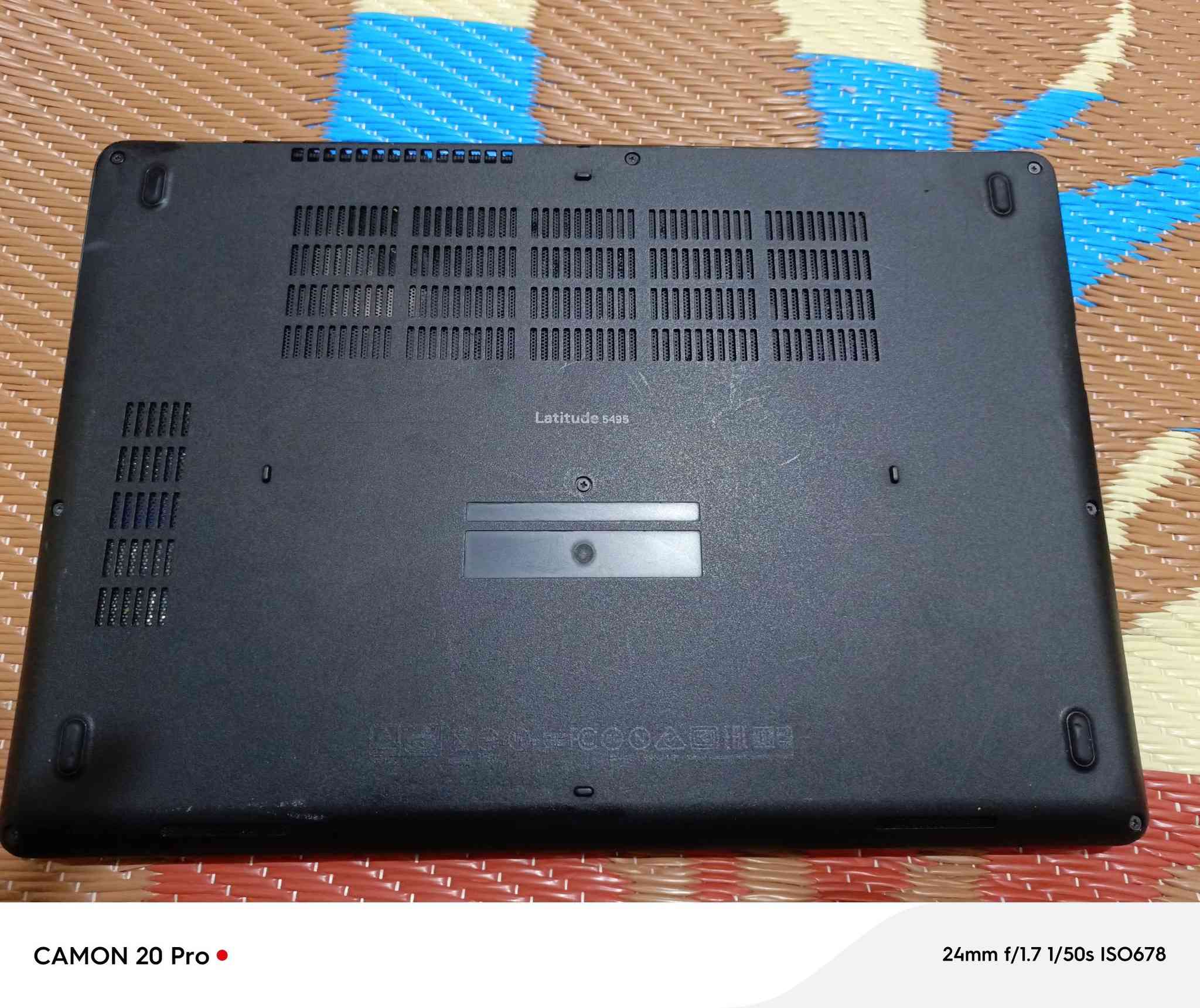 💻 لابتوب للبيع بسعر مناسب
🔹 المعالج: AMD Ryzen 5 Pro 2500U
🔹 كرت الشاشة: Radeon Vega مدمج
🔹 الرام: 8GB DDR4
🔹 التخزين: SSD سعة 256GB (سريع بالتشغيل وفتح البرامج)

✨ مناسب للدراسة، التصفح، وبرامج الأوفيس وبعض الألعاب الخفيفة.

⚠️ ملاحظة: شاشة اللابتوب متضررة (موضحة بالصور) لكن الجهاز يعمل بشكل طبيعي وسريع.

📍 المكان: الناصرية – المركز
💰 السعر: 175 ألف دينار
📞 رقم التواصل: ***********
