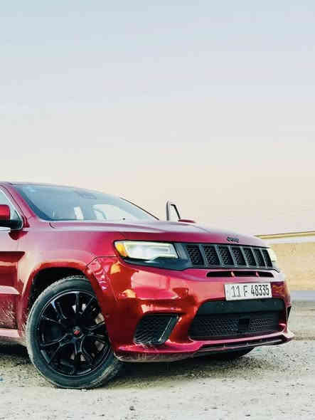 السلام عليكم 
جيب SRT اصل 2015
 
عليها طابوكه ٥.٧ وباقي التفرعات كلها SRT 

فول مواصفات للأخير فول 

بنوراما 

سقف روز رايز 

رادار امامي 

نقاط عمياء 

كشنات حضن كنتارة

تحكم ستيرن 

شفتات 

فجوج برمبو 

خمس وضعيات قيادة 

وبيها هواي مواصفات بعد 

عليها إضافات مرتبه 

شوته 

وكزوز صوته مرتب 

مكينه كير اكسل كفاله 

السياره بدون صبغ فقط دعامية فقط وبيها بارد بالباب وبارد بالجنطه 

نقصها صدر وفريز تبريد بلكات فيتبم كله جديد صار ٤ ايام من بدلتهن 

سيارة رقمها بغداد تحويل مباشر 

مكاني بغداد سعرها ٢١٥ وبيها مجال

اتصال ***********
واتس اب ***********
