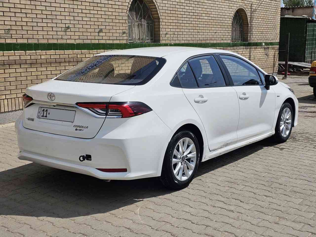 كورولا 2025
هايبرد شكل الخليجي
ماشية 29 الف 

المواصفات 
بصمة 
زر التشغيل 
نظام المفتاح الذكي 
قفل مركزي للأبواب
التحكم التلقائي في درجة الحرارة
مسند الذراع 
تبريد خلفي
شاشة 
كاميرا الخلفية 
فتحة السقف
نوافذ كهربائية 
مرايا جانبية كهربائية
مصابيح زينون الأمامية 
کشافات ضباب
المصابيح الأمامية ليد
8 وسادة هوائية
التحكم على المنحدرات
مانع الانزلاق
نظام ABS
التحكم الإلكتروني في الثبات

بيها بارد 3 قطع موجودات بالصور
و الباقي كفالة
الرقم : *********** 
بغداد / مدينة الصدر
