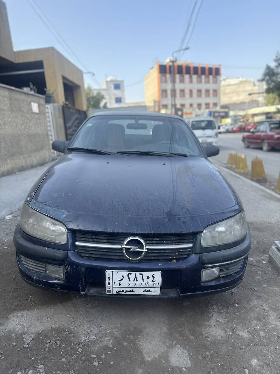 السلام عليكم اخوان عندي اوبل 1995 السياره بلاديه وجاهزه من كلشي كير مكينه كله تمام تبريد بلادي ثلج رقم بغداد جاهزه من كلشي السعر 38 مكاني بغداد  زيونه للاستسفار الاتصال ***********
