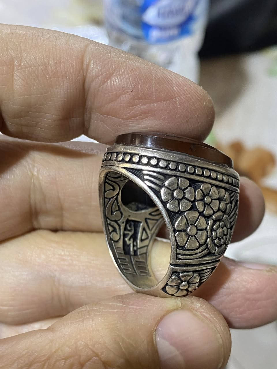 السلام عليكم عقيق يماني مكتوب ومنقوش بصورة السيد الشهيد الصدر وسيد مقتدى صياغة البحرين قياس الخاتم ٢٤ فضة ٩٩٠ وزن ٣٠ غرام السعر ٢٥٠ الف دينار


**إذا كنت صاحب هذا الإعلان وتريد حذفه لأي سبب، رجاءا أرسل رسالة إلى الدعم الفني**