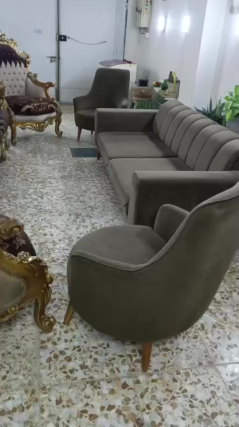 غراض لبيع المكان حي أور سبع قصور شارع ابو علي واتساب *********** اتصل واني بخدمتكم
