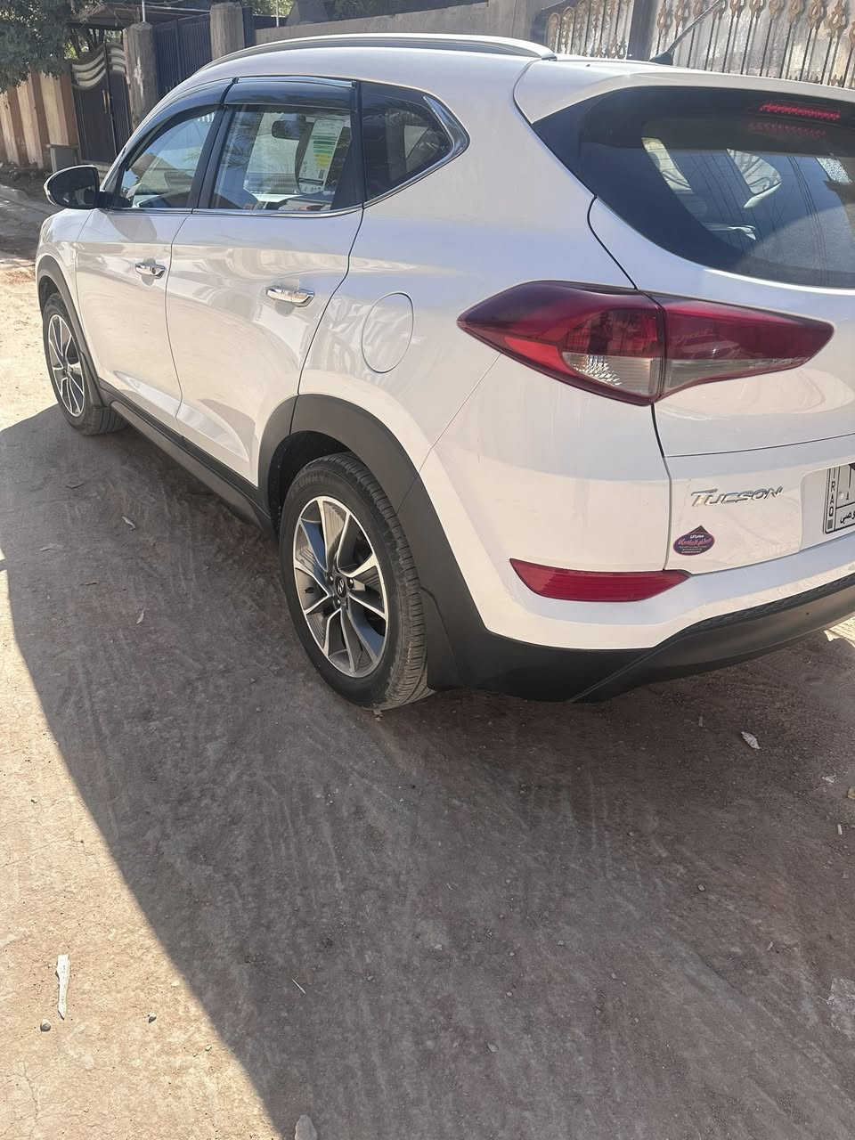 هونداي توسان 2018 خليجي مكفوله من كل شي عد شويه بارد بلچاملغ الخلفي  رقم بابل ماشيه 120 
السعر 185$
ت *********** الحله مركز المدينه
