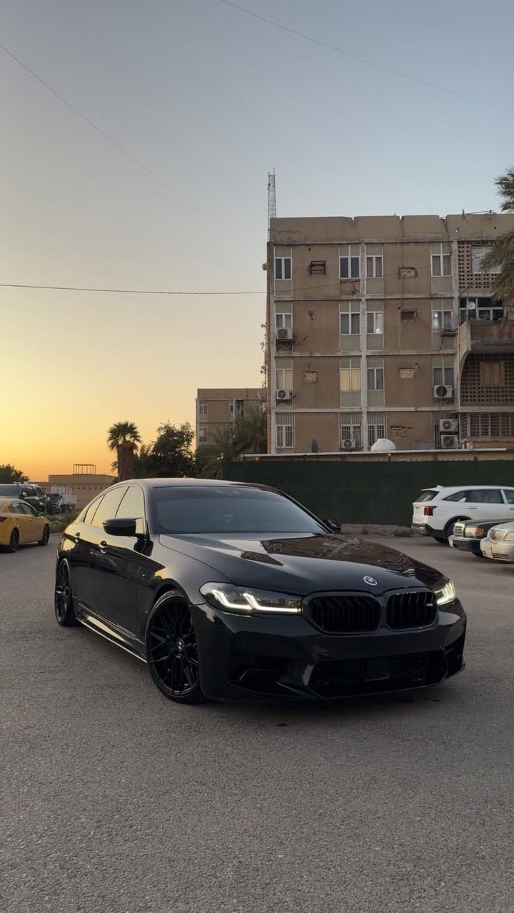 السلام عليكم 
bmw 550i للبيع
المحرك V8 4400cc تون توربو 
موديل 2020
الممشى 62 الف 
عليها داون بايب 
السياره فول مواصفات غرفه 700 مساج كشنات وكامره 360 
بدي كت M5
قطعه وحده صبغ جاملغ امامي 
قطعتين تبديل نفس اللون اصلي 
ايرباك تكمه فقط 
محرك وكير مكفولات 
رقم اربيل 

السعر 33,500$
للاستفسار ***********
مكان السياره بغداد
