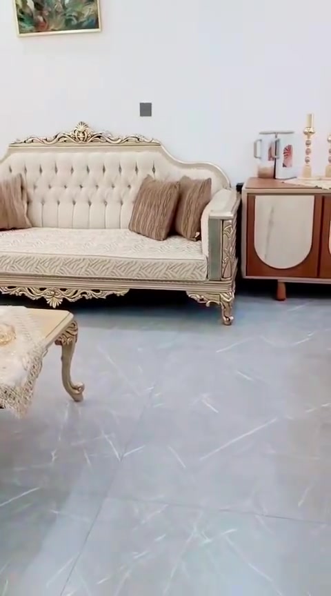 سلام عليكم للبيع 
تخم قنفات تركي جديد جداً مامستعمل   10 مقاعد
العنوان كركوك للاستفسار ***********
