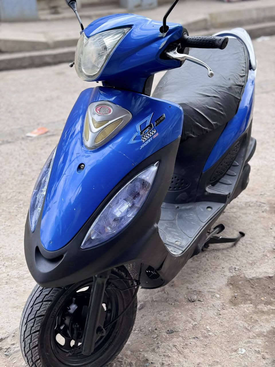 للبيع دراجه كامكو في تو محرك 125دراجه جاهزه كفاله عامه من كلشي محرك كفرات ضفيره كله ع وضع شركه السعر 800بيه مجال  مكانه دوايه الاستفسار ‏‪***********‬‏
