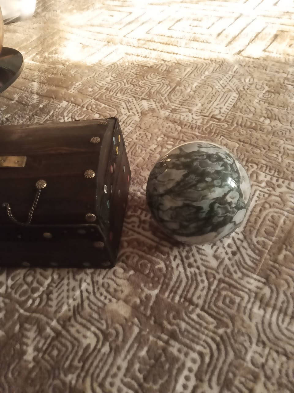 السلام عليكم حجر عقيق طحلبي وزن ٢كليو السعر ٣٠٠الف وبيه مجال


**إذا كنت صاحب هذا الإعلان وتريد حذفه لأي سبب، رجاءا أرسل رسالة إلى الدعم الفني**