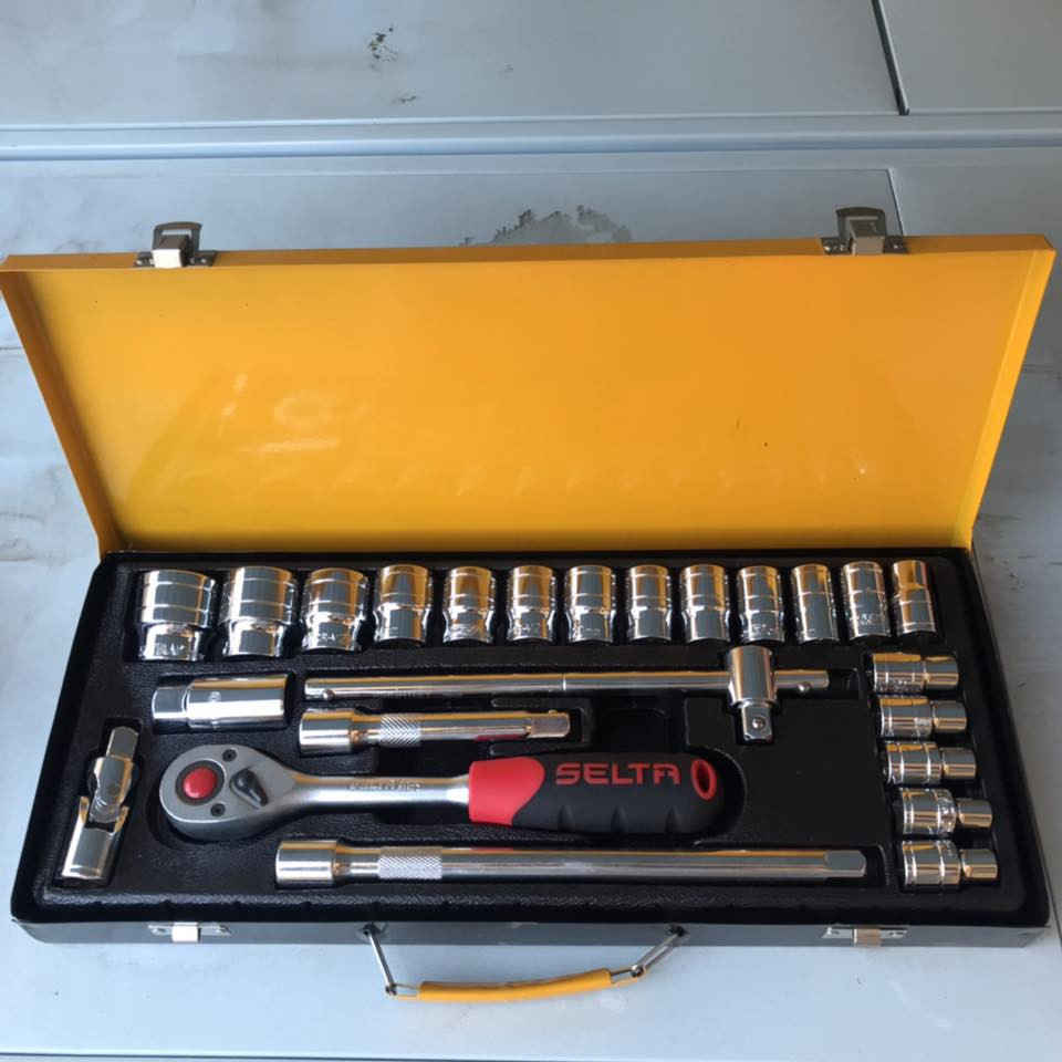 غراض محطة غسل و تبديل دهن للبيع شلع
غراض للبيع شلع كمبريسر ماركة الدولية 50 لتر استعمال اربعة ايام
بطل رغوة جديد جدً 
رفوف عدد ثنين 2x2x60 قويات جداً غير مستعملات
رمبات جدد
صوندات عدد 3
تانكي 1000 لتر 
ماطور ماء انجيكو استعمال قليل جداً
سيت لقم غير مستعمل
دريل شحن غير مستعمل
محكان عدد 3 غير مستعمل
كيج هوى
مسدس كاز 
مسدس هوى 
صندوق ملمع تايرات اصلي 
ملمع دشبول اصلي العدد 8
تعلاكة مال كماليات عدد 2
خاولي ثخين ملون كبير عدد 12
باكيت كامل عطر ابو الباخرة الاصلي 
عطر هداية عدد 98
عطر وينسو خشب عدد 38
الغراض كلهن جدد و اغلبهن ما مستعملات
السعر 1,350,000 وبيهن مجال 
الاتصال ***********
