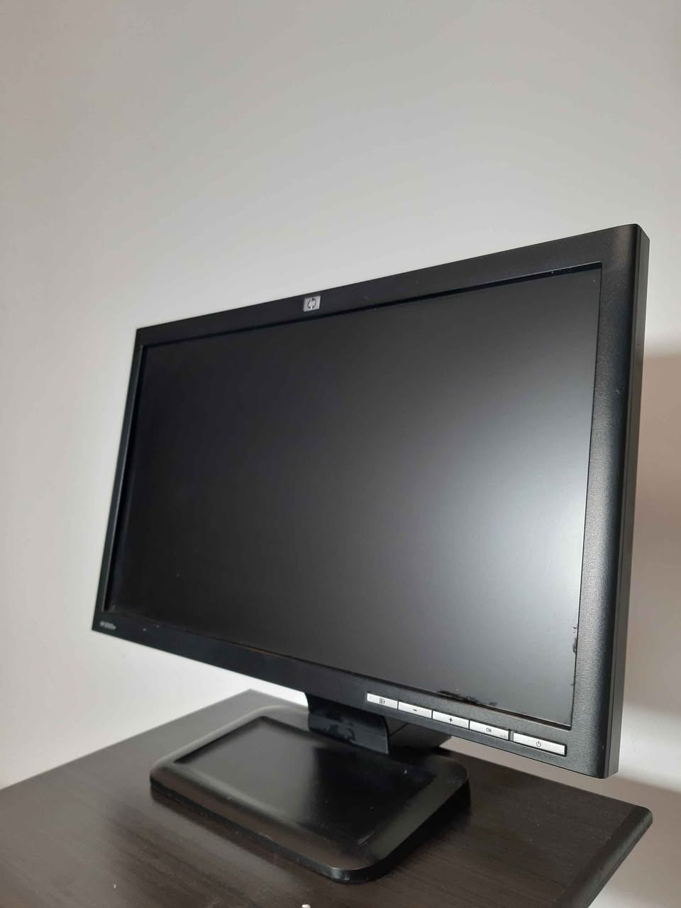 🖥️ شاشة HP أصلية بحالة ممتازة – فرصة لا تعوض!
✅ شاشة HP أصلية بجودة عالية
✅ صورة واضحة وألوان ممتازة
✅ مناسبة للعمل، الدراسة، التصفح، والكاميرات والمحاسبة
✅ تصميم أنيق وقاعدة ثابتة
✅ نظيفة وتعمل بكفاءة 100% وجاهزة للاستخدام
💰 السعر: 50,000 دينار عراقي فقط
🚚 التوصيل متوفر إلى جميع محافظات العراق.
📩 للحجز أو الاستفسار راسلني على الخاص، والكمية محدودة أربيل, العراق


**إذا كنت صاحب هذا الإعلان وتريد حذفه لأي سبب، رجاءا أرسل رسالة إلى الدعم الفني**