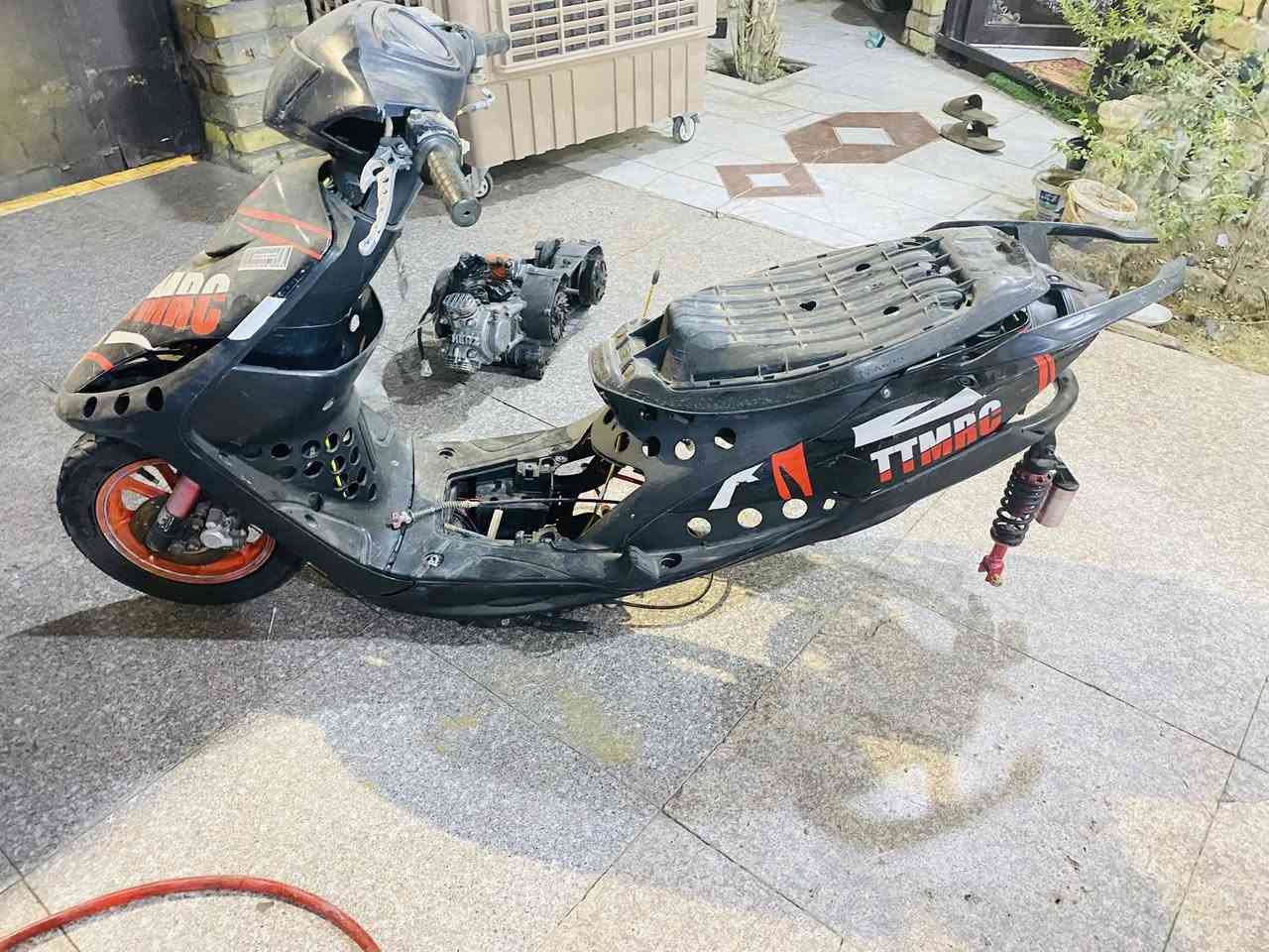 شاصي مال دوس كامل مكمل بس صعد مكينه وطلع للبيع سعر خاص ***********
