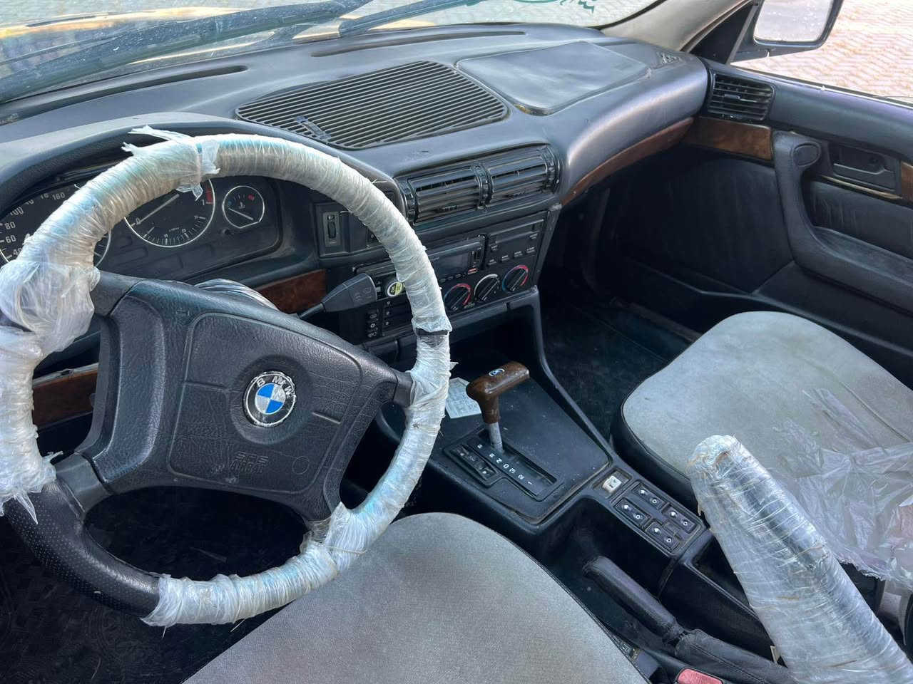 🌹بەناوی خوای گەورەومیهرەبان ‌🌹      
BMW  525
مۆدێل1995                   ***********
 ئاڕمی پلاستیکی سلێمانی  ئاڕم و ئەوەلیات و بڕاوەبەشەرت مەکینەکەپسی 525 گێڕتۆماتیک گێڕو مەکینەی بەشەرت تەقەوڕەقەی بەشەرت چ تازە پێش و دوای داگیراوە   چوارتایەو ویلی مشەبەکی لەژێره  چوارجام کارەبا قفڵ مەرکەزی و  ناوڤۆڕمیکا  سڵاید کامل ئەشیای تەبریدی پێوەیە سعری25گەڵاو کەمێک معامەلە ناونیشان سلێمانی تکایەبەس فرۆشتنە   
تێبینی  سەیارە بەس موسە        ژ  . م  ***********.           *********** السليمانية, العراق
