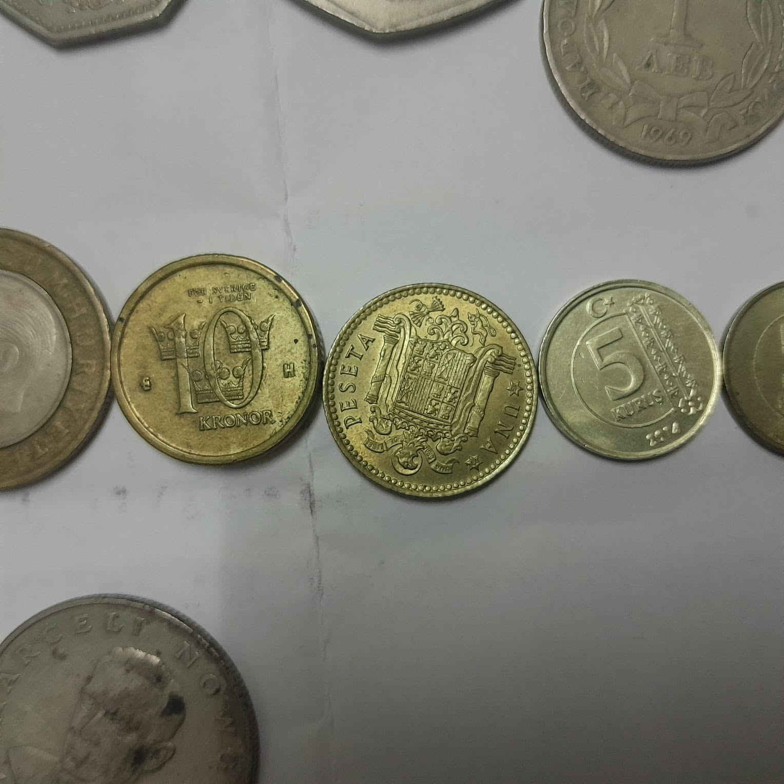 عملات للبيع/ يتوفر توصيل


**إذا كنت صاحب هذا الإعلان وتريد حذفه لأي سبب، رجاءا أرسل رسالة إلى الدعم الفني**